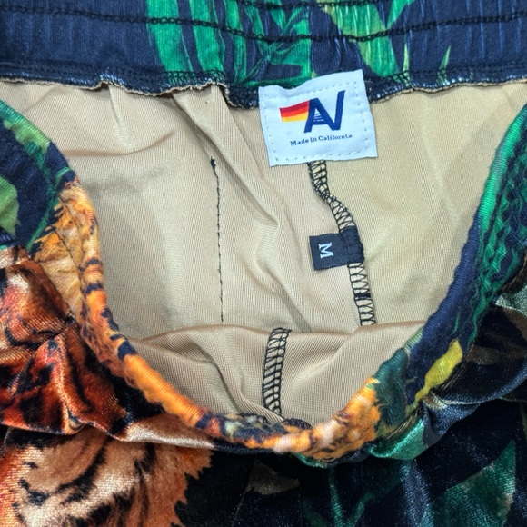 AVIATOR NATION TIGER VELVET SHORTS - Picture 3 of 6